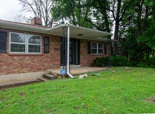 1039 N Hanley Rd, Saint Louis, MO 63130