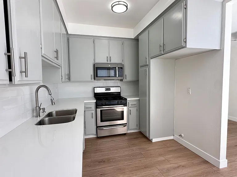 9939 Topanga Canyon Blvd — Photo 55