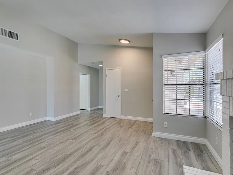 8292 Palmada Dr — Photo 13