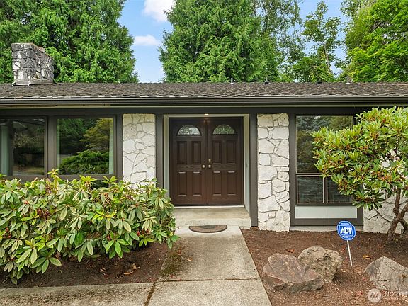3rd image of 16905 150th Avenue SE