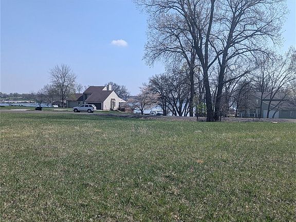 3rd image of Lake Viking Ter Lot 1878