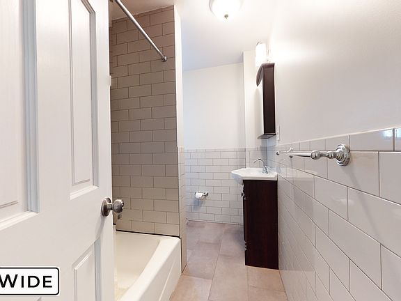 5th image of 346 E 76th St APT 22