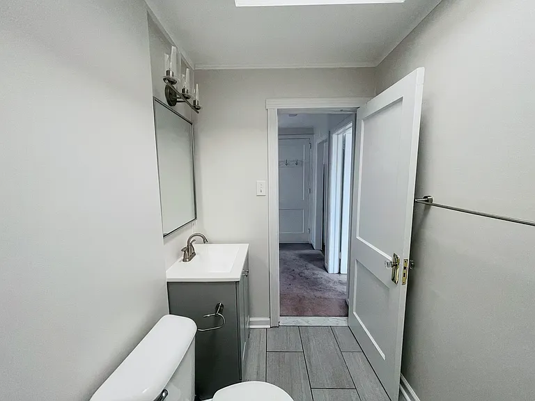 4241 Aldine St #2 — Photo 10