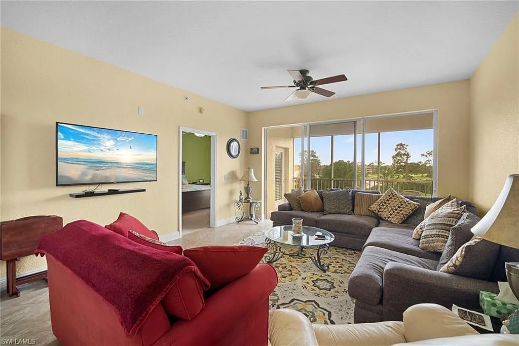 3 bed, 2.0 bath, 1506 sqft, $2,900 — Photo 2