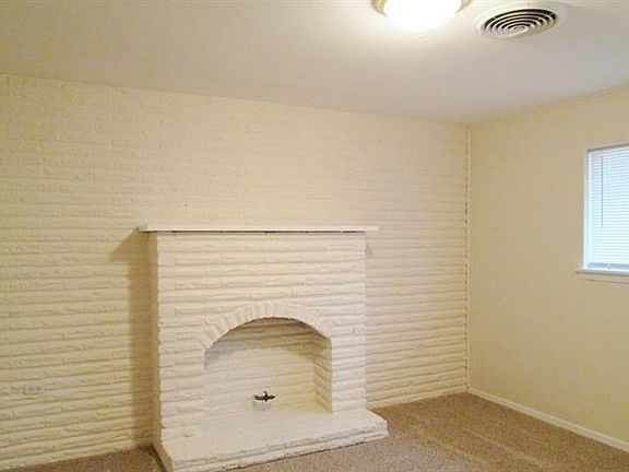 2nd image of 240 Hallmark Dr W