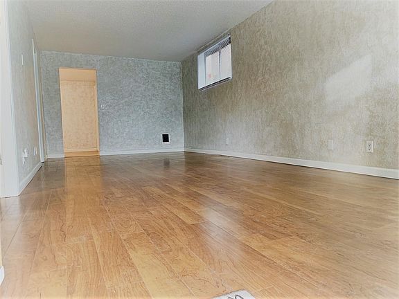 2nd image of 1511 23rd St #1511