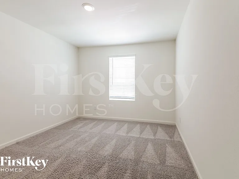 1822 Sandlin Dr — Photo 13