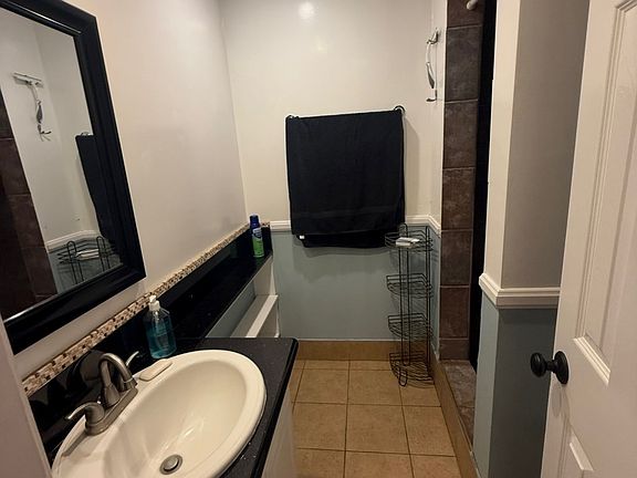 4th image of 8749 Gloria Ave #8747