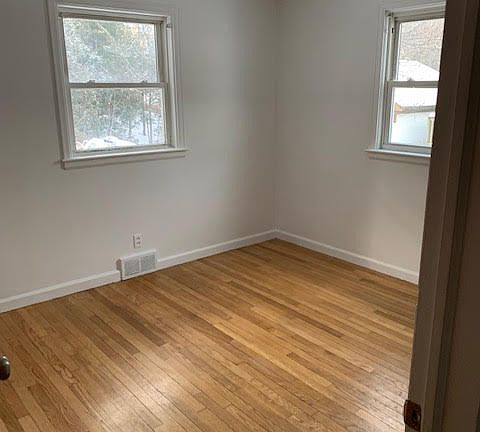 2nd image of 71 Hadley Rd