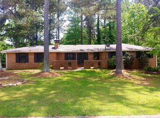 6284 S Summers Cir, Douglasville, GA 30135