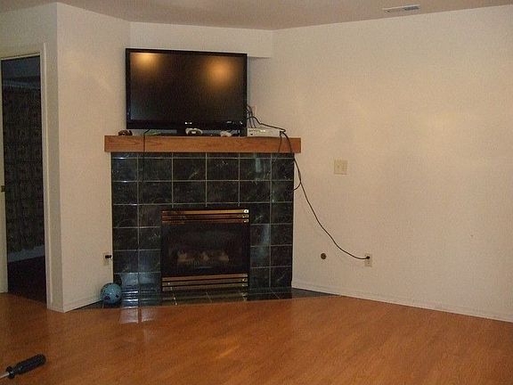 4th image of 7821 S Park Ave