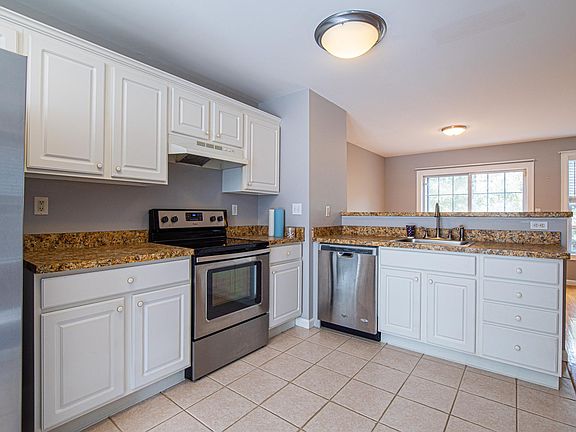 4th image of 157 Leeder Hill Dr APT 406