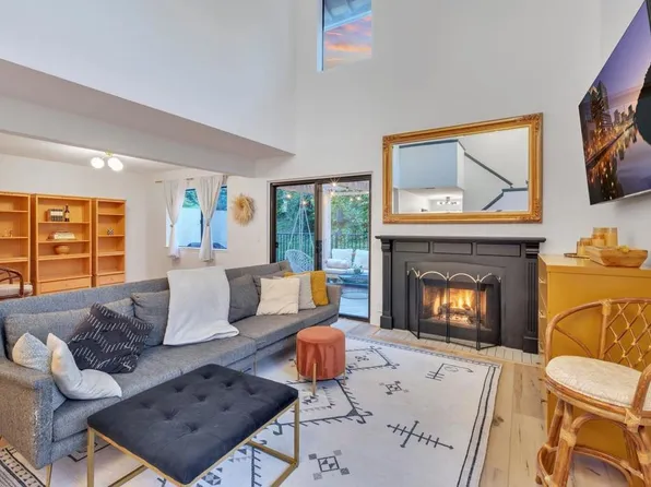 6547 Paseo Adelante, Carlsbad, CA 92009