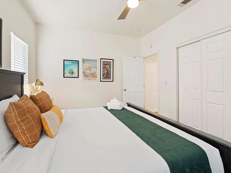 Master Room
Bedroom 1