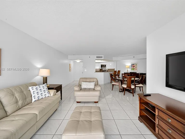 6767 Collins Ave #1609 — Photo 8