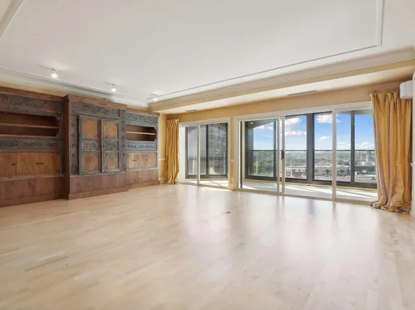 1201 Yale Pl APT 1008, Minneapolis, MN 55403