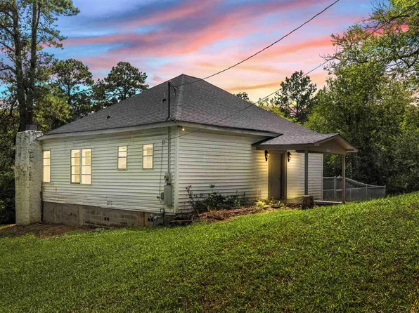 1318 Colgate Rd, Moody, AL 35004