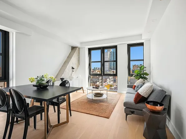 11 Hancock Pl #909, New York, NY 10027