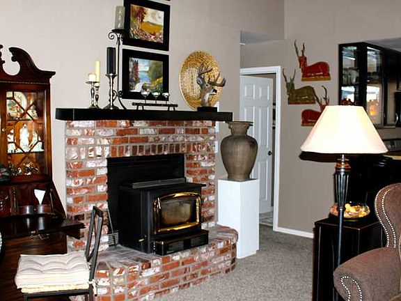 4th image of 2006 Miller St