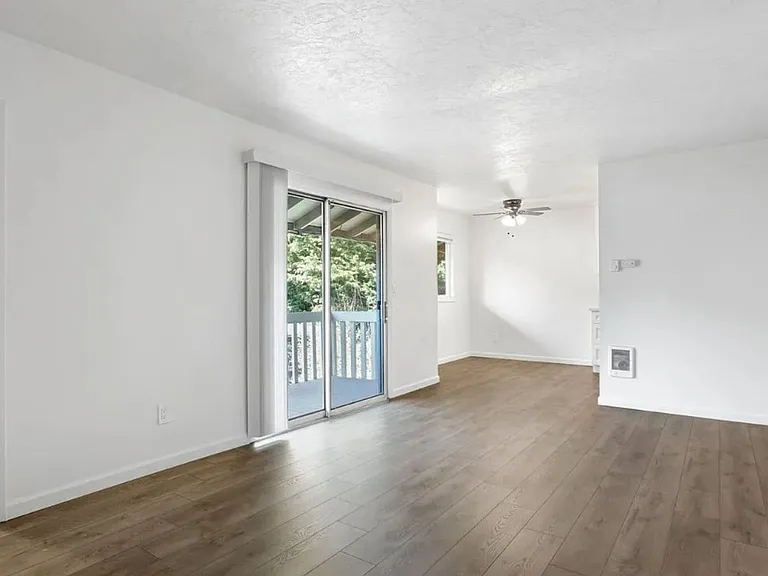 3435 SW 87th Ave — Photo 8