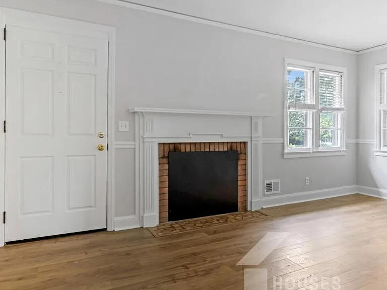 9 Forestdale Dr — Photo 2