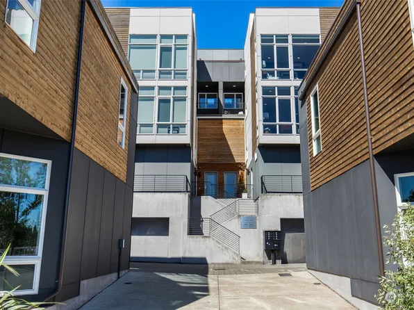 7325 35th Avenue NE #A, Seattle, WA 98115