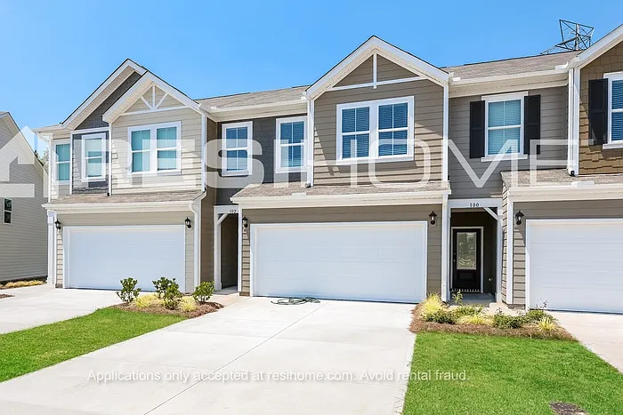 4 bed, 2.5 bath, 1833 sqft, $1,975 — Photo 3