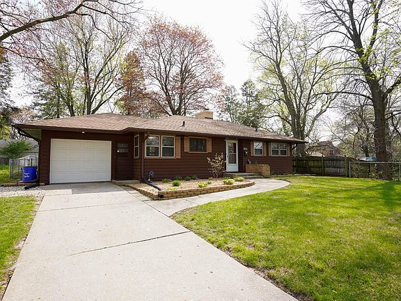 3rd image of 3703 Dempster Ave