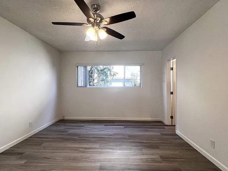 1719 W Malvern Ave #2 — Photo 17