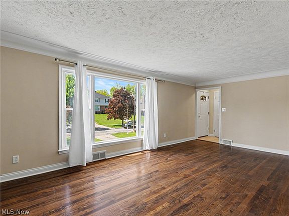 5th image of 3805 Washington Blvd