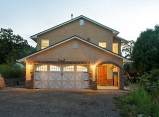 4 Sky Limit Rd, Tijeras, NM 87059