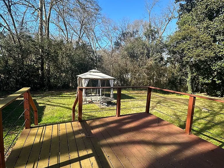 51 Lawanna Dr — Photo 33