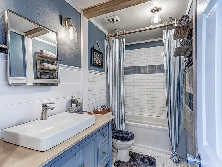 24561 Harbor View Dr #13 — Photo 17