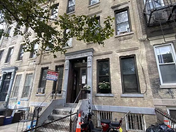 2nd image of 463 52nd St APT 1