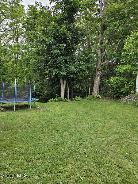 4th image of 52 Phillips Avenue
