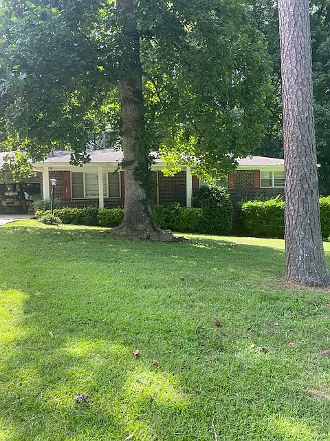 3 bed, 1285 sqft, $1,635 — Photo 3