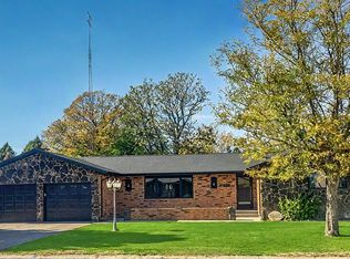 3322 Sunset Dr, Goodland, KS 67735
