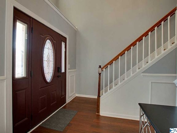 3rd image of 101 Bellevue Dr