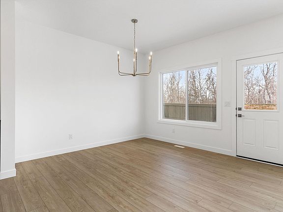 4th image of 2704 188th St NW