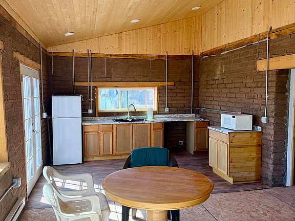 3rd image of 2 Seco Court Rd