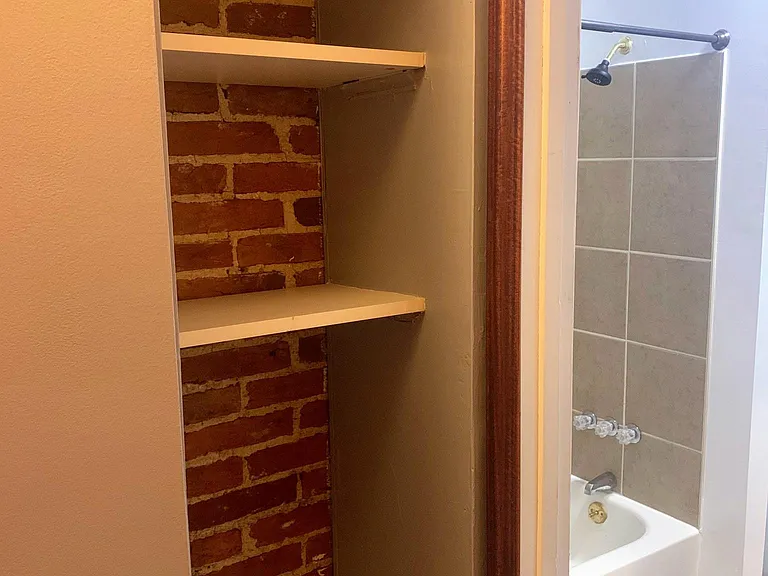 1029 W Cross St #1029 — Photo 21