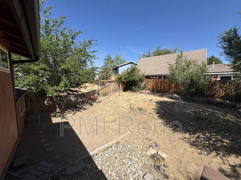 3675 Meeks Way — Photo 23