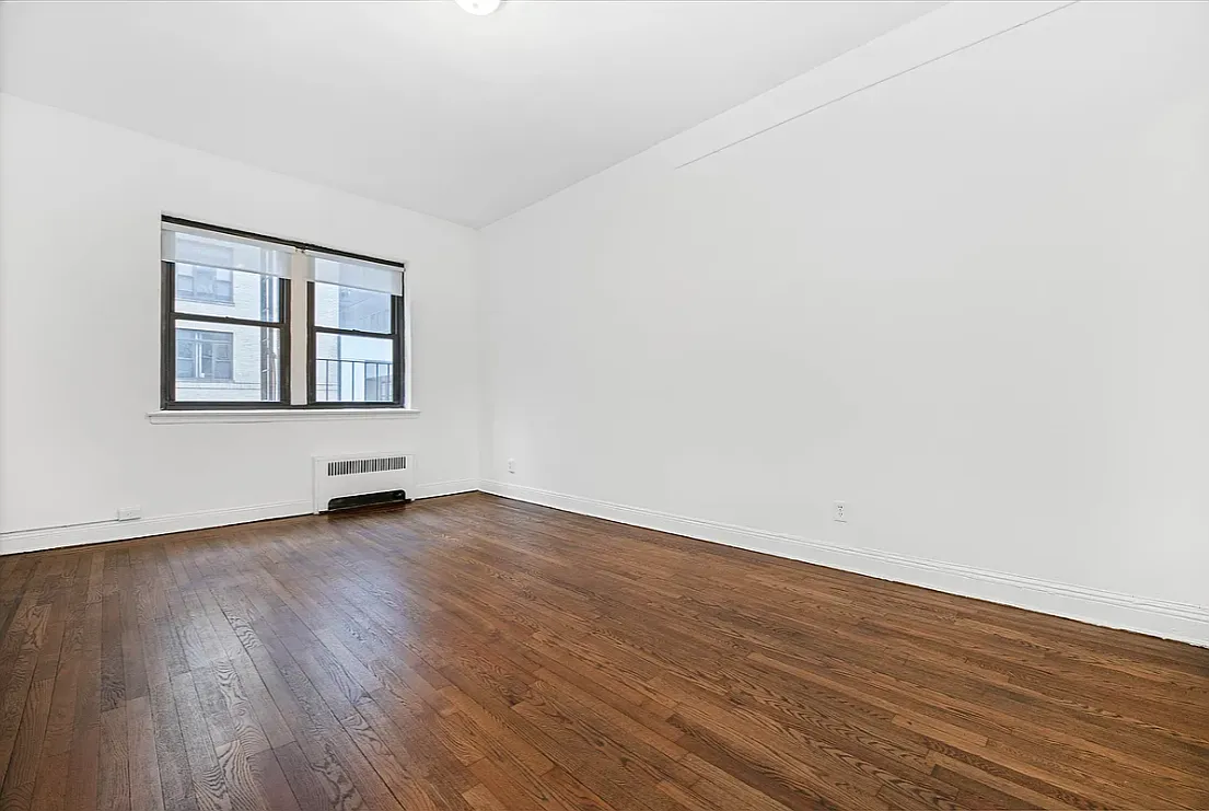 222 East 56th Street — Photo 3