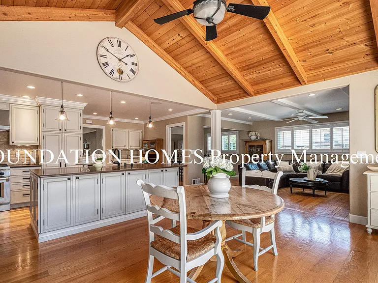 32 Devonshire Dr — Photo 8