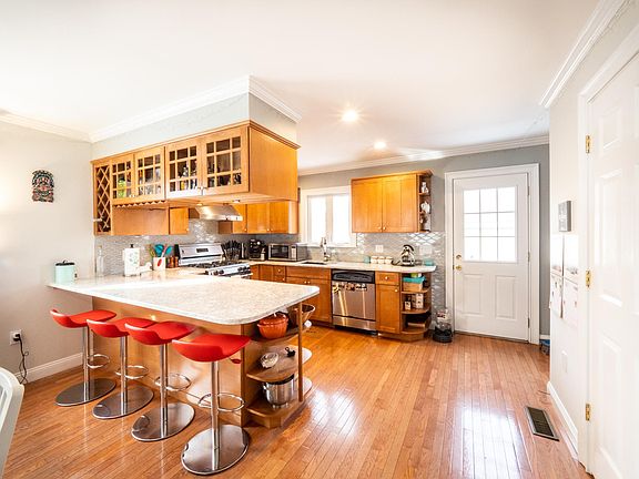5th image of 3 Stockwell St #1