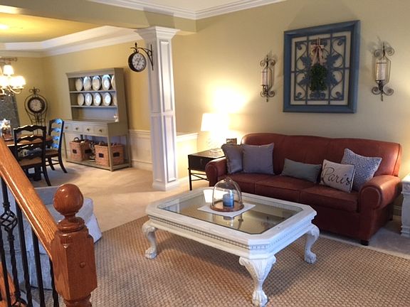 Living Room/Dining Room
