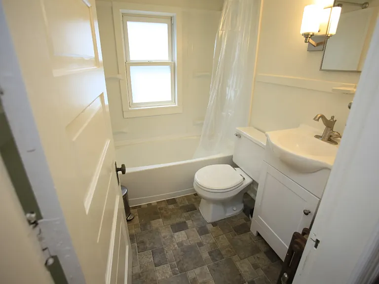 602 Monroe St #602-10 — Photo 22