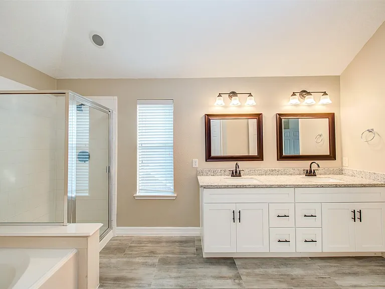 419 Thorpe Springs Dr — Photo 24