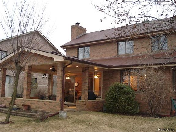 2nd image of 303 N Charlesworth St