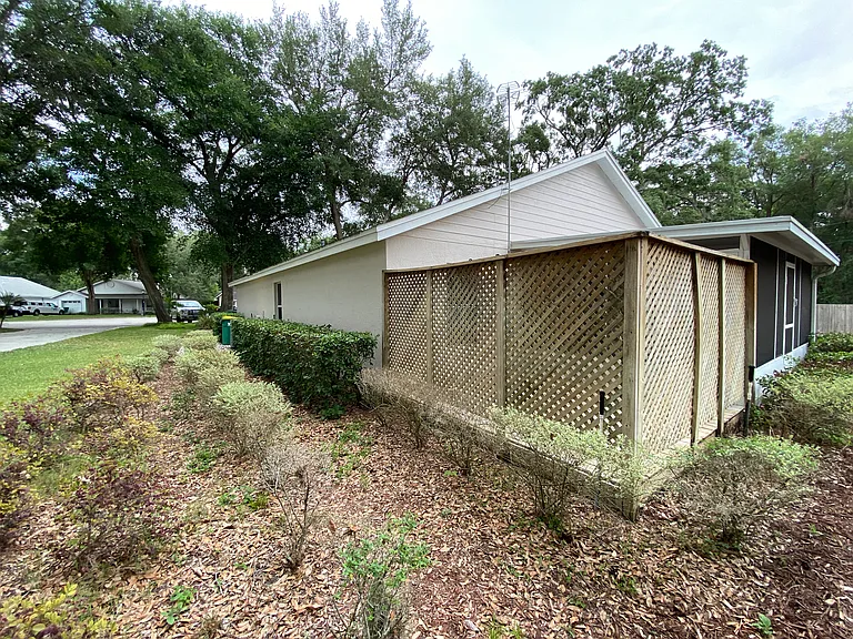 710 Harvard Ct — Photo 14